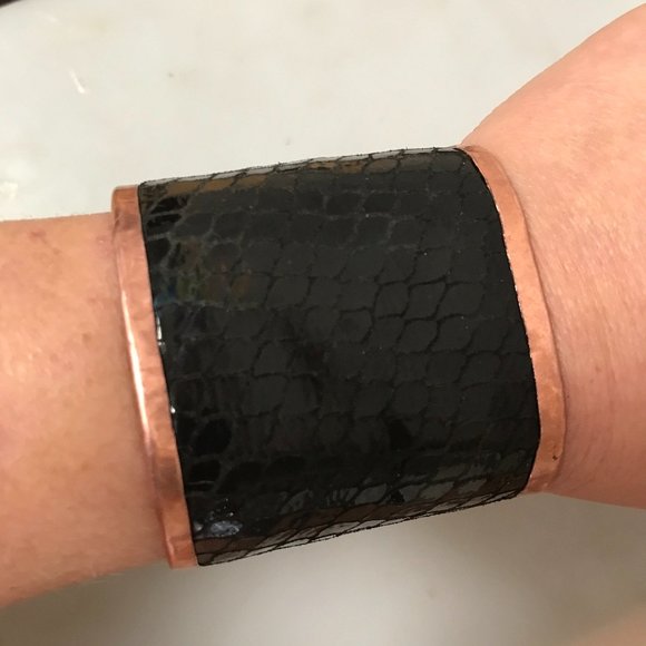 Genuine Leather Mermaid Scales Black Pure Copper Cuff Bracelet Handmade Custom - Picture 4 of 6